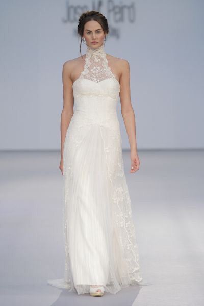 Vestidos de novia con detalles en el cuello👰🏻 9