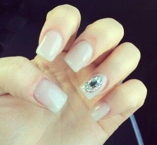 Novias con Uñas de Colores - 1