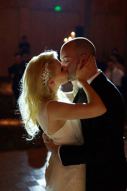 y la foto del beso??