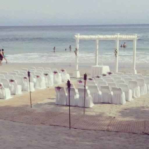 GAZEBO EN LA PLAYA