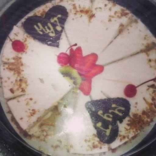 PASTEL CON INICIALES