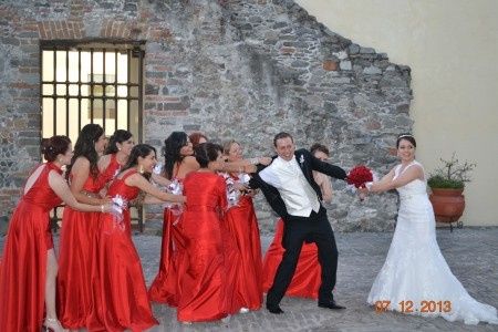 JALANDO AL NOVIO