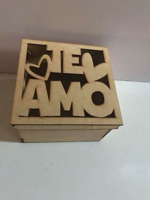 Caja sin pintar