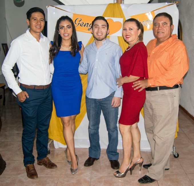 Con mis papás y mi hermano
