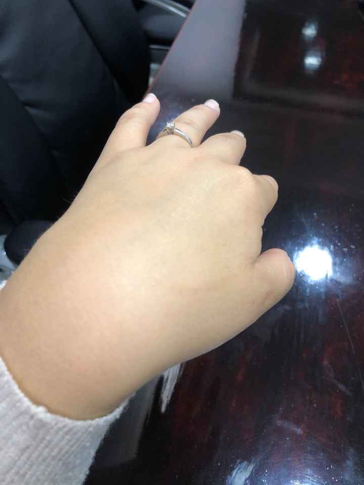 Foto enseñando el anillo, ¿FAN😍 O HATER 👎? - 1