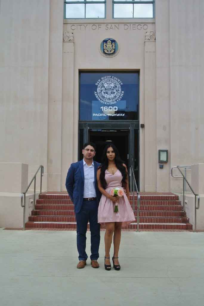  Presuman su vestido del civil 😍 - 2