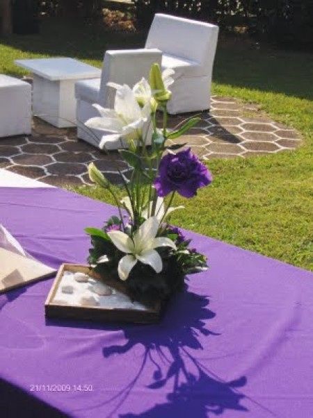 centro de mesa boda morado !!