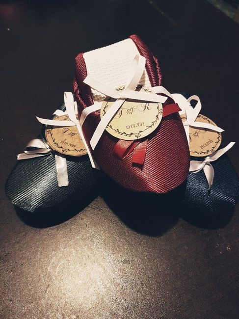 Llevas unos tacones monisimos pero no sirven para bailar! 👠🖤 3