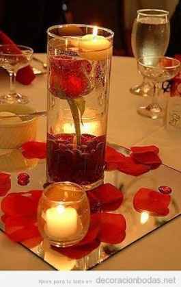 Floreros y velas flotantes