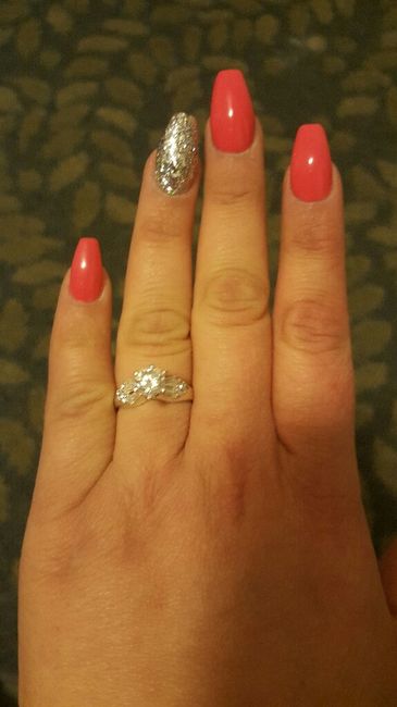 Presuman sus anillos de compromiso nenas! - 1