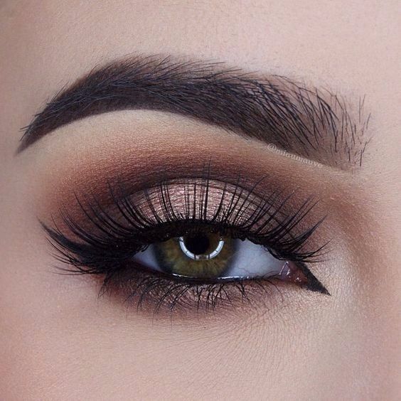 Quiero algo asi en los ojos y siempre lo he dicho en los labios quiero algo bien potente