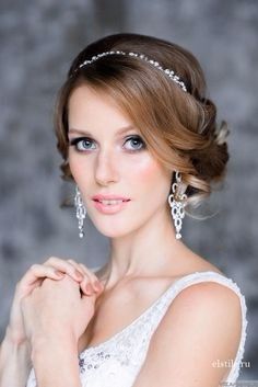 El dia de mi boda quiero llevar tiara, pero igual quiero un peinado con el que me sienta comoda!