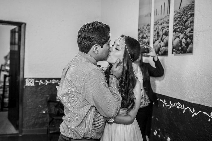 El juez dijo que ahora él podía besar a su esposa 