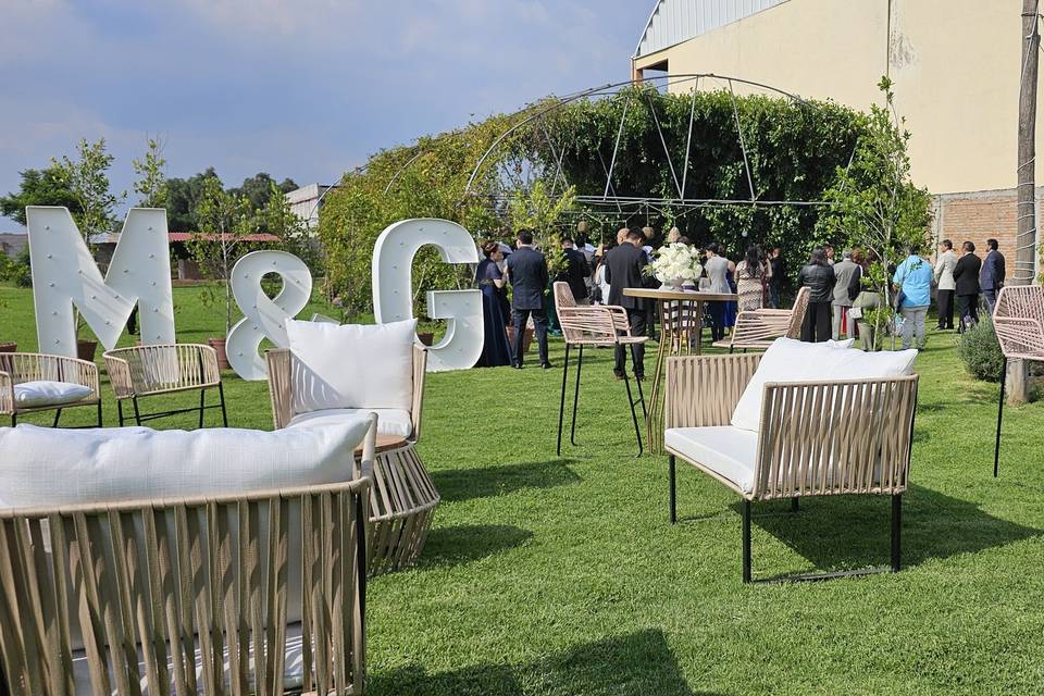 Espacio verde para celebrar matrimonios