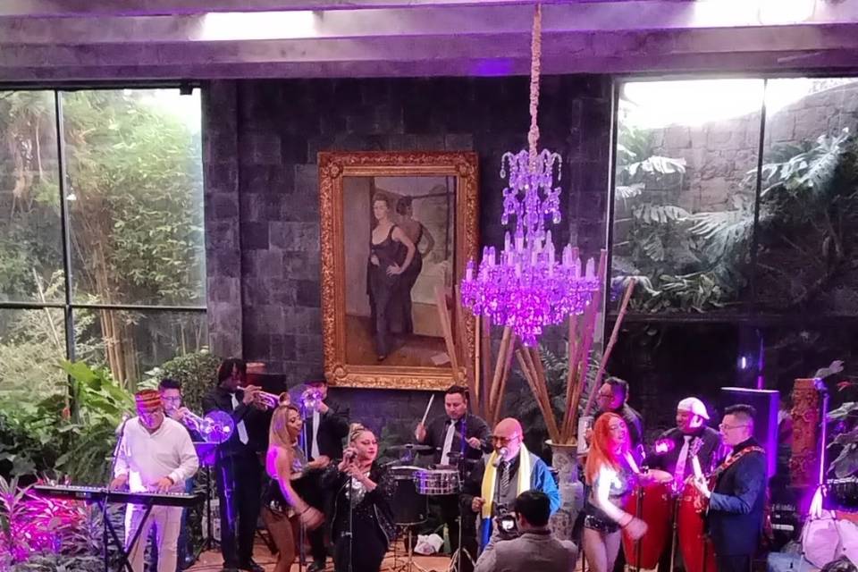 Ambien te con Sonora Dinamita