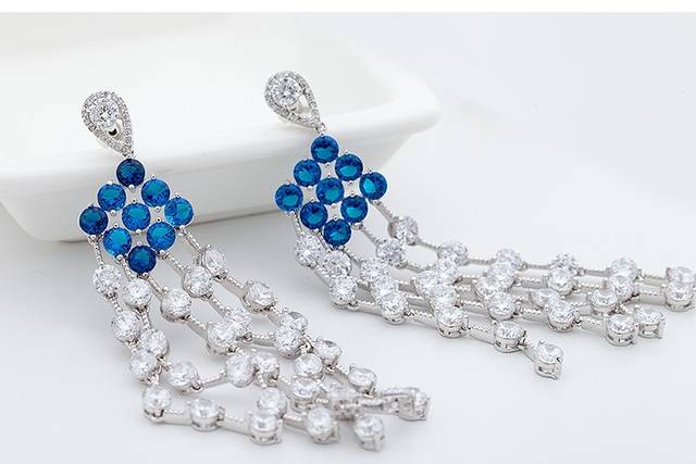 Aretes largos para fiesta