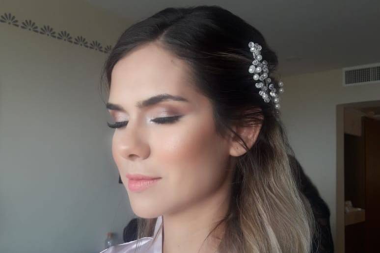 Adriana vique makeup