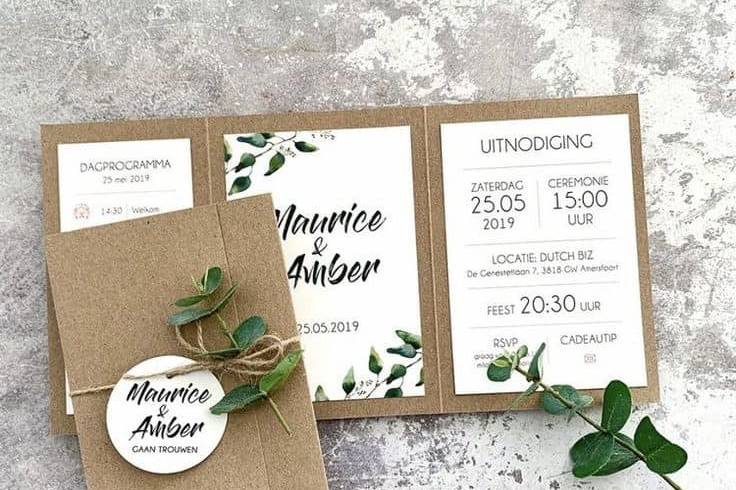 Invitación con papel café