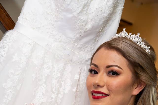 Maquillaje novia labios rojos
