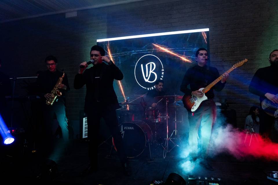 Músicos dando show en vivo