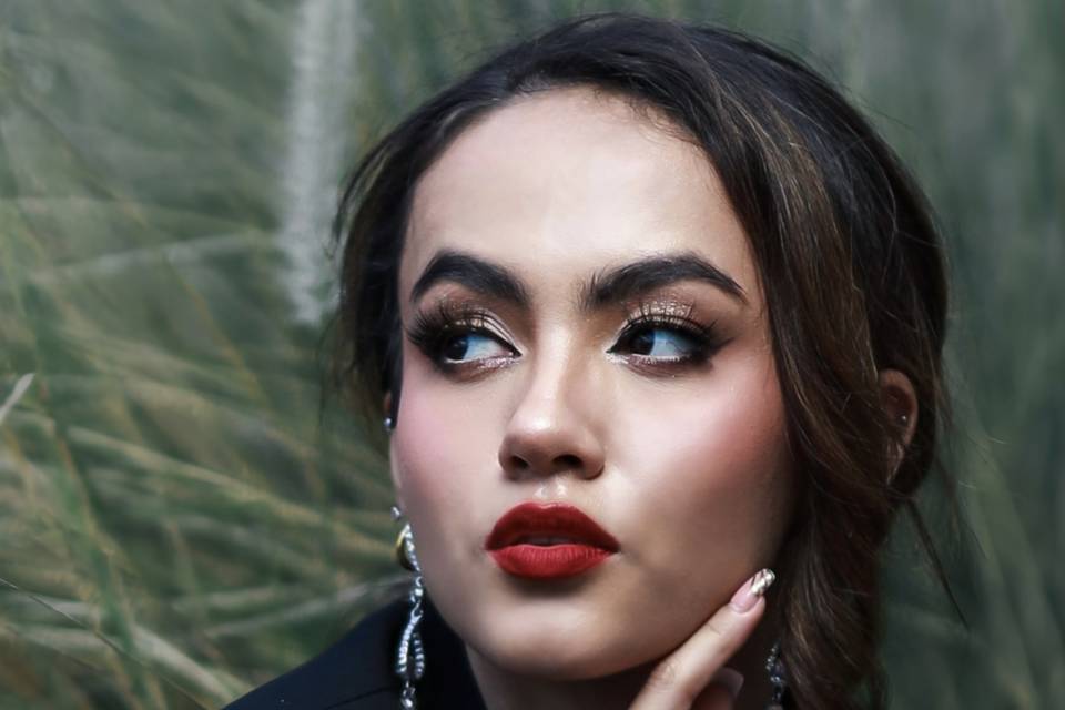 Maquillaje labios rojos