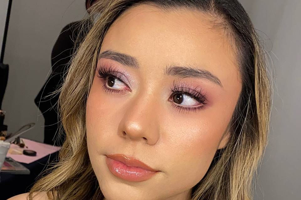 Maquillaje en tonos rosas