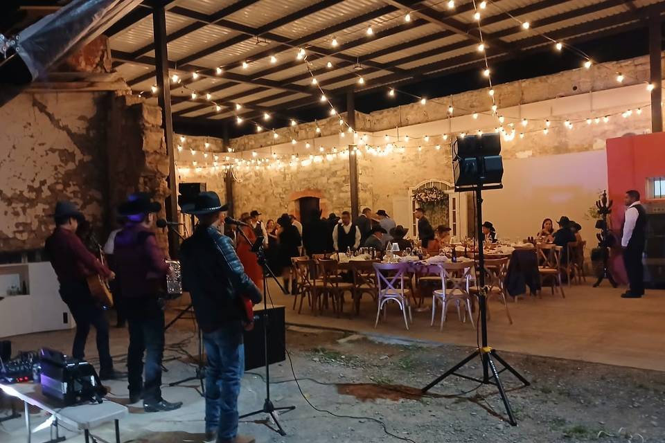 Evento con trío norteño