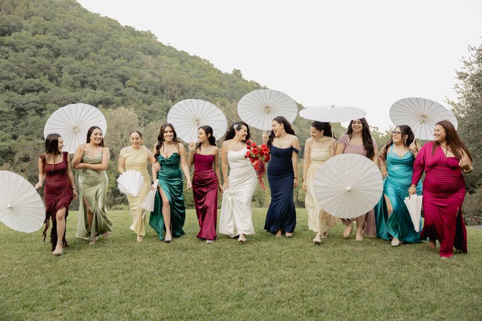 Amigas caminando