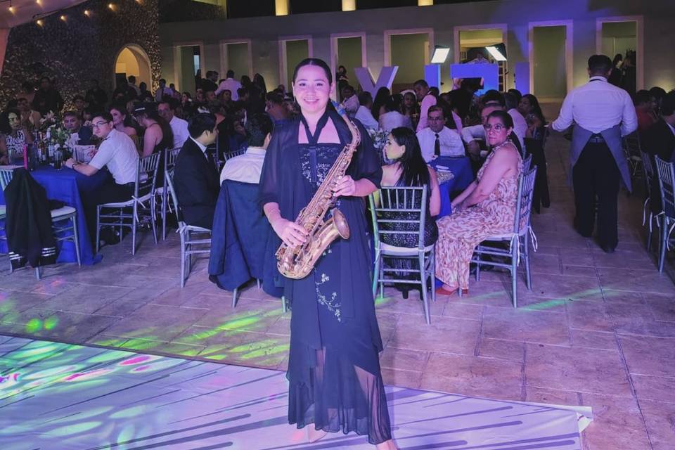 Inés Villamil Saxofonista