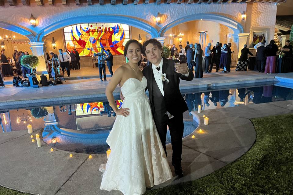 Novios felices