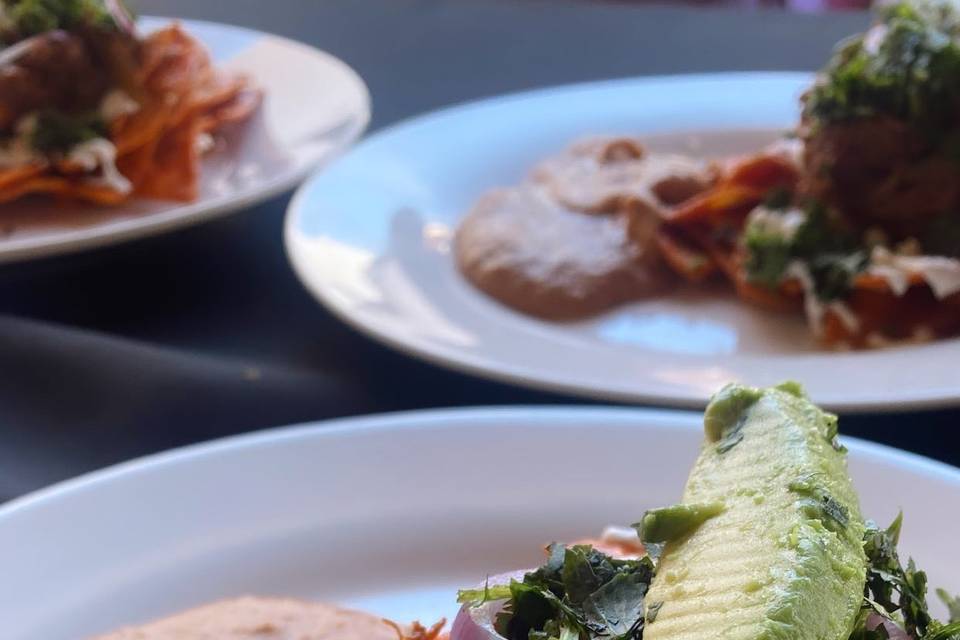 CHILAQUILES CON BARBACOA