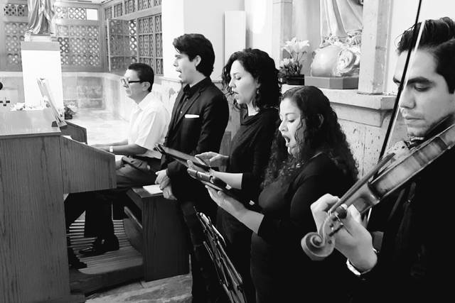 3 voces, 2 instrumentos