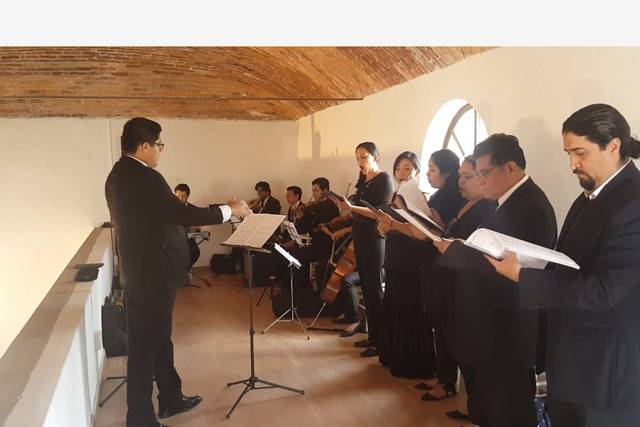 Coro y pequeña orquesta