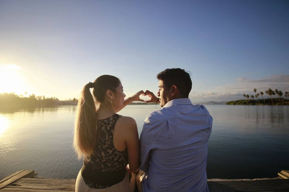 Pareja en el lago