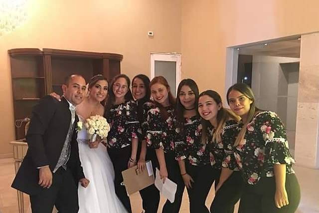 Staff y novios