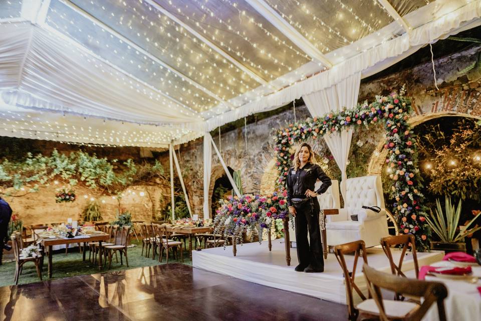 Luces decorativas en carpa