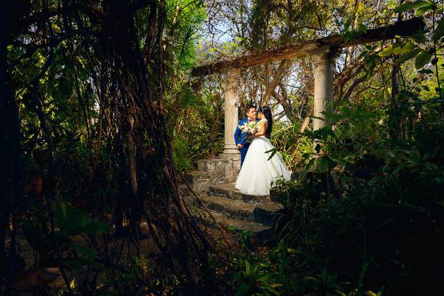 A & J Hacienda Tzintzimeo
