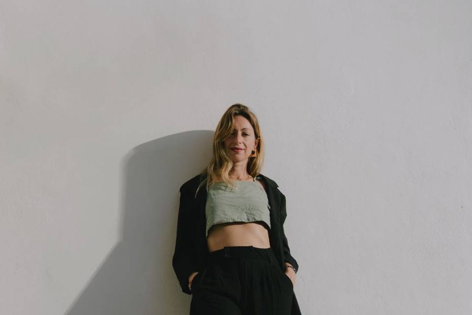 Mujer en las escaleras