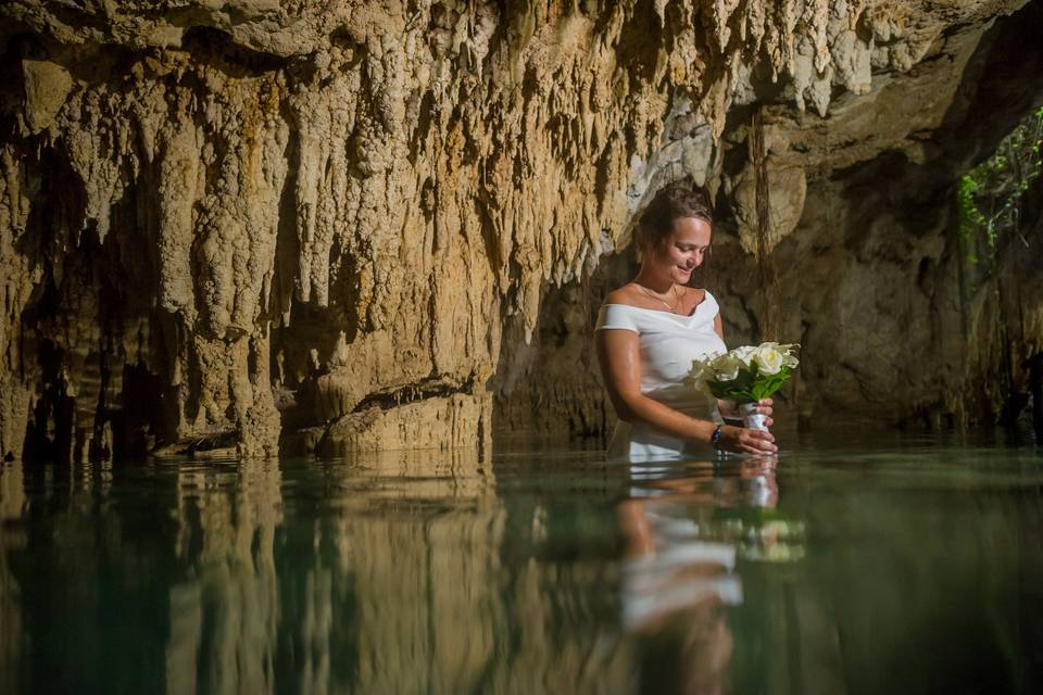 Cenote weddings