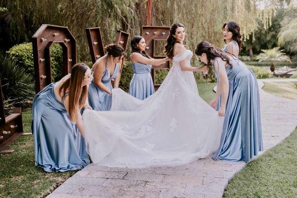 Damas
