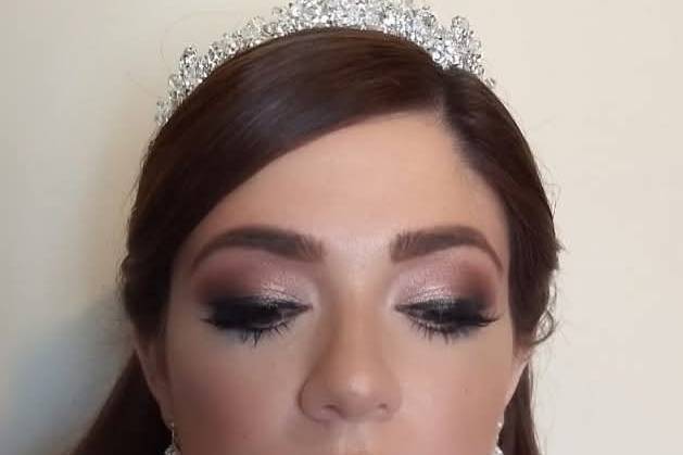 Peinado y maquillaje