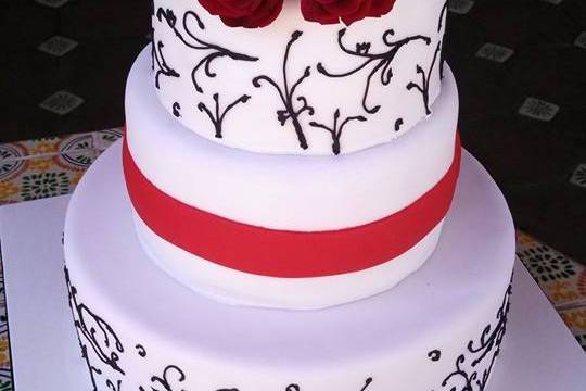 Pastel de fondant y flores