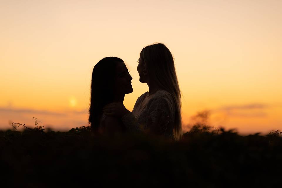 Novias al atardecer