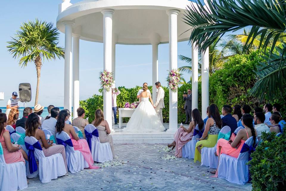 Alta Bodas y Eventos Destino