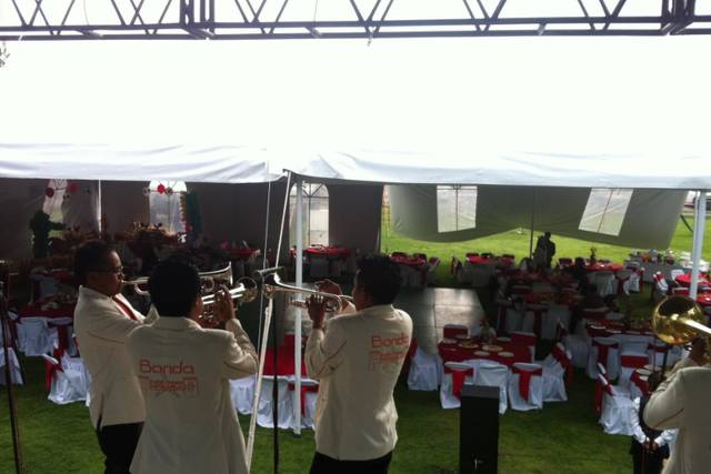 Banda Plomazo