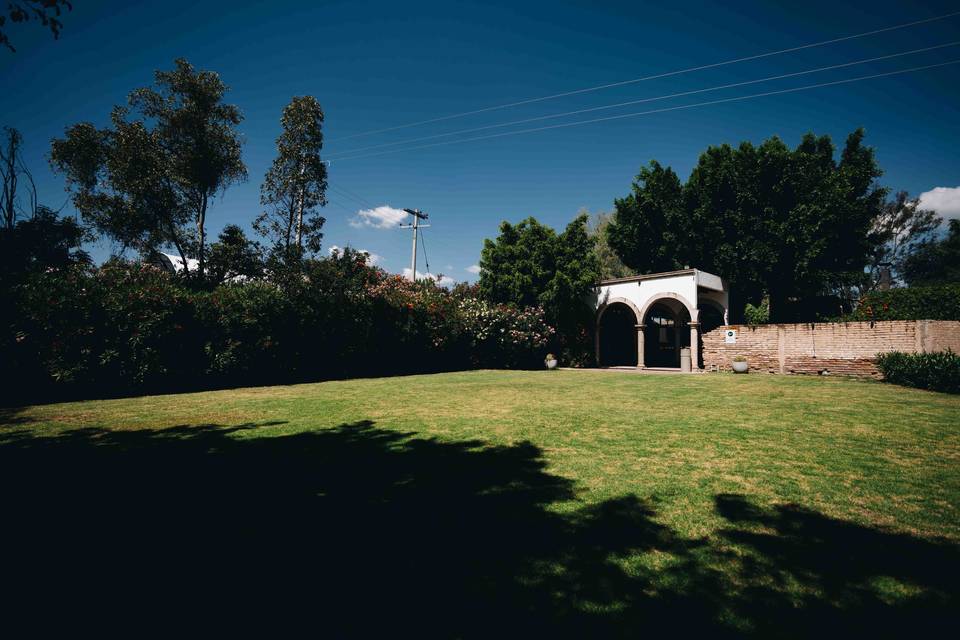 Hermoso jardín super amplio