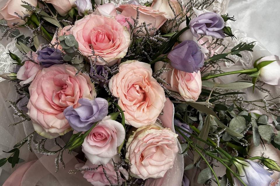 Ramo de novia con rosas