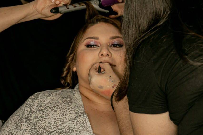 Maquillaje y peinado de novia