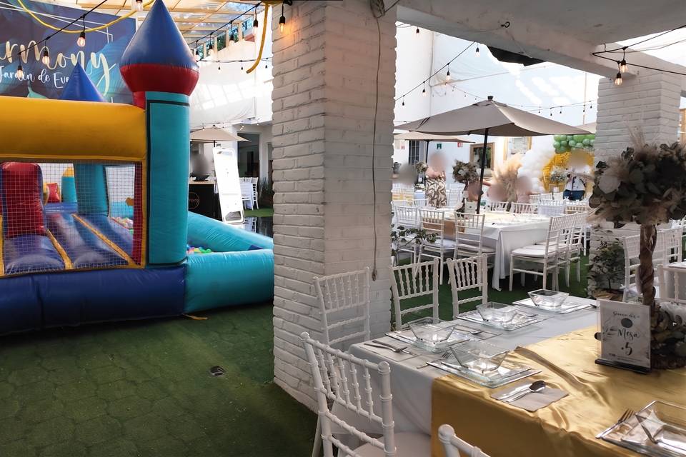 Inflable y decoración