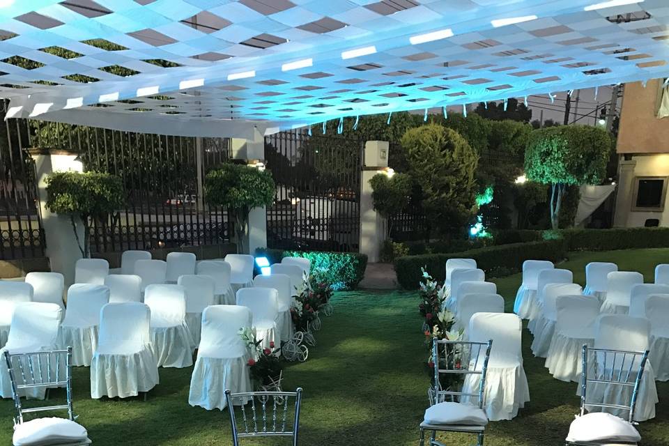 Ceremonia en jardín